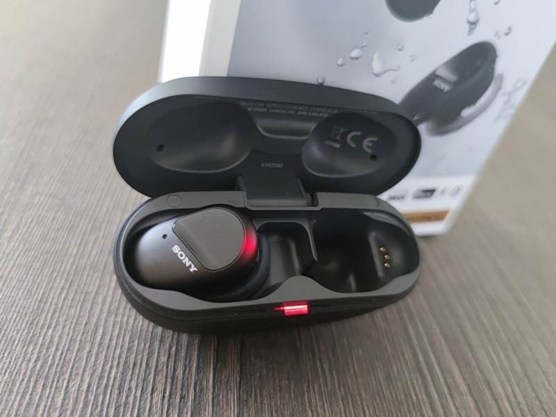 Sony WF-SP800N Review: Δυνατή επιλογή ασύρματων ακουστικών για fitness Sony WF-SP800N Review: Δυνατή επιλογή ασύρματων ακουστικών για fitness