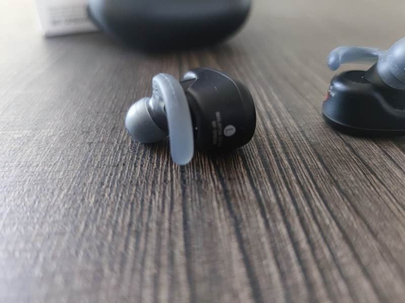 Sony WF-SP800N Review: Δυνατή επιλογή ασύρματων ακουστικών για fitness Sony WF-SP800N Review: Δυνατή επιλογή ασύρματων ακουστικών για fitness