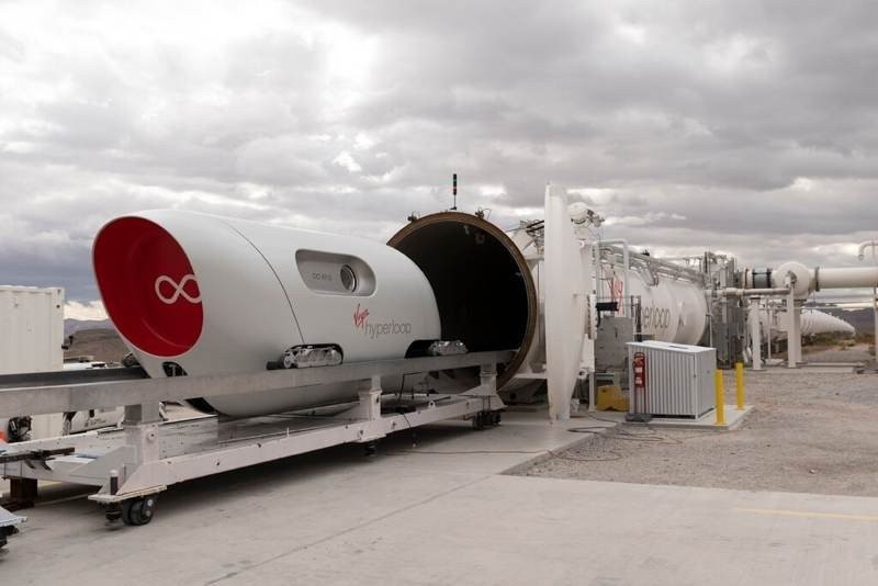 Virgin Hyperloop: Πρώτη επανδρωμένη δοκιμή για το φουτουριστικό τραίνο Virgin Hyperloop: Πρώτη επανδρωμένη δοκιμή για το φουτουριστικό τραίνο