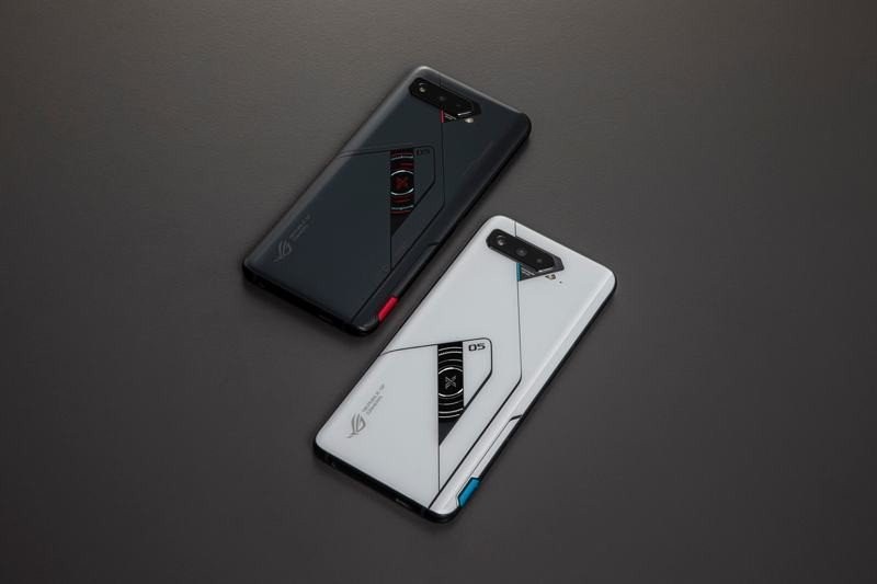 ASUS ROG Phone 5: Επίσημα το νέο «κτήνος» gaming smartphone από €799 ASUS ROG Phone 5: Επίσημα το νέο «κτήνος» gaming smartphone από €799