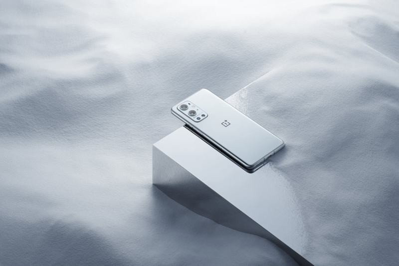 OnePlus 9 Pro: Επίσημα renders από τον CEO της εταιρείας και δείγματα λήψεων OnePlus 9 Pro: Επίσημα renders από τον CEO της εταιρείας και δείγματα λήψεων