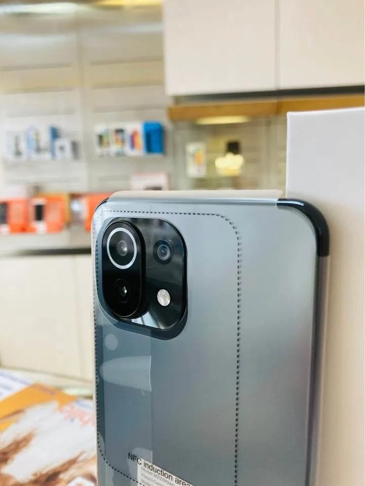 Xiaomi Mi 11 Lite: Όλα τα τεχνικά χαρακτηριστικά και unboxing video Xiaomi Mi 11 Lite: Όλα τα τεχνικά χαρακτηριστικά και unboxing video