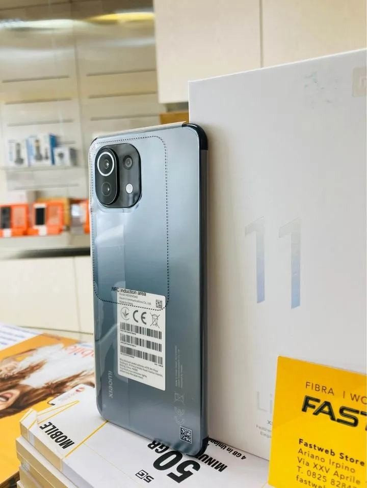 Xiaomi Mi 11 Lite: Όλα τα τεχνικά χαρακτηριστικά και unboxing video Xiaomi Mi 11 Lite: Όλα τα τεχνικά χαρακτηριστικά και unboxing video