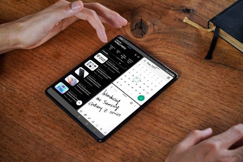 Samsung Galaxy Z Fold3: Επίσημα με πολλές καινοτομίες και υποστήριξη S Pen Samsung Galaxy Z Fold3: Επίσημα με πολλές καινοτομίες και υποστήριξη S Pen
