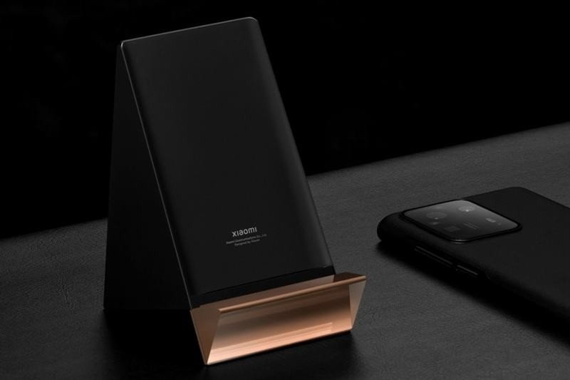 Xiaomi MI 100W: Νέα βάση ασύρματης φόρτισης από την εταιρεία Xiaomi MI 100W: Νέα βάση ασύρματης φόρτισης από την εταιρεία