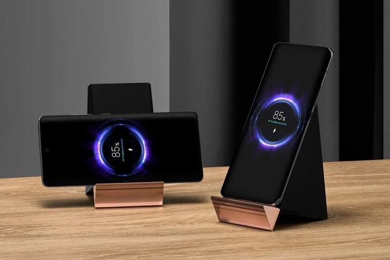 Xiaomi MI 100W: Νέα βάση ασύρματης φόρτισης από την εταιρεία Xiaomi MI 100W: Νέα βάση ασύρματης φόρτισης από την εταιρεία