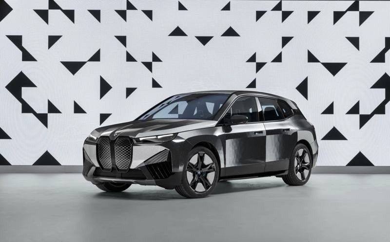 BMW iX Flow: Το εντυπωσιακό πρωτότυπο αυτόκινητο που αλλάζει χρώμα [CES 2022]