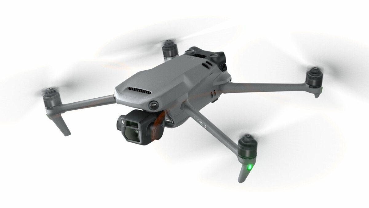 DJI Mavic 3: Επίσημα με τρομερές βελτιώσεις σε specs και αυτονομία DJI Mavic 3: Επίσημα με τρομερές βελτιώσεις σε specs και αυτονομία