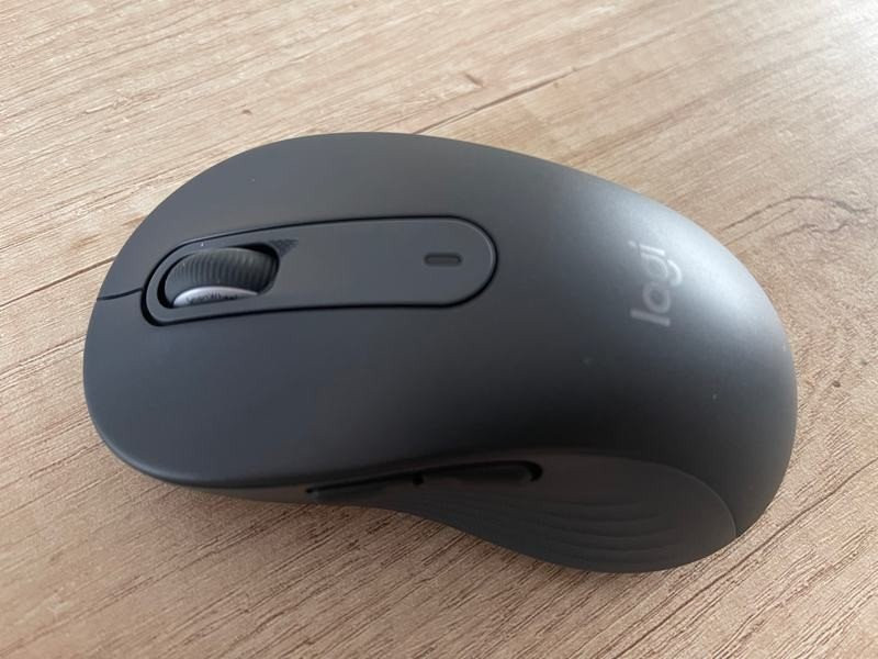 Logitech Signature M650 Review: Ένα προσιτό mouse για όλους Logitech Signature M650 Review: Ένα προσιτό mouse για όλους