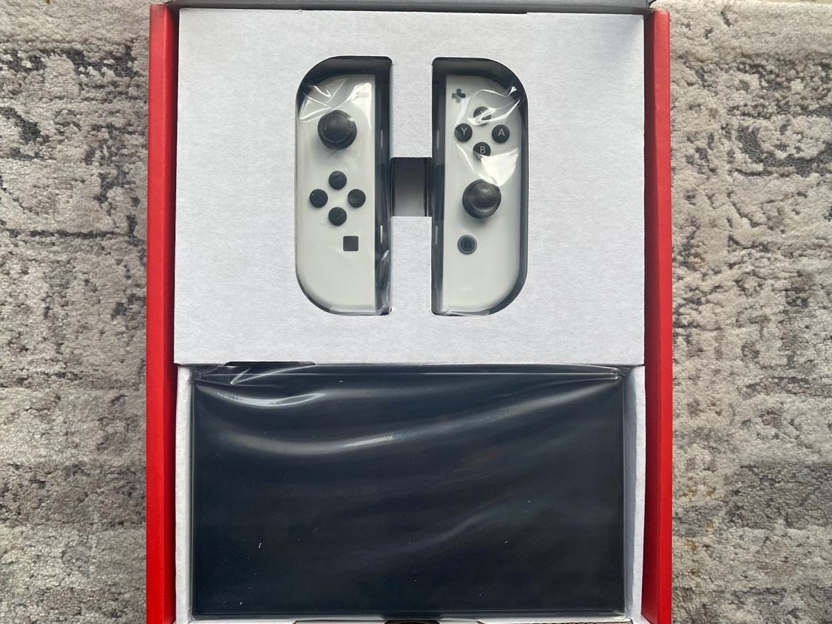 Nintendo Switch OLED Review: Η απόλυτη επιλογή για handheld gaming Nintendo Switch OLED Review: Η απόλυτη επιλογή για handheld gaming