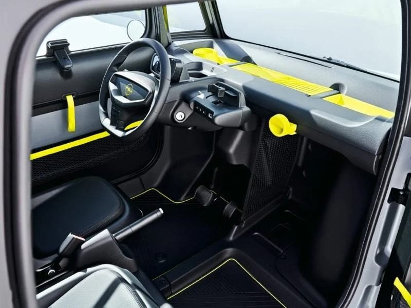 OPEL Rocks-e: Ένα ηλεκτρικό αυτοκίνητο ακόμα και για 15χρονους OPEL Rocks-e: Ένα ηλεκτρικό αυτοκίνητο ακόμα και για 15χρονους