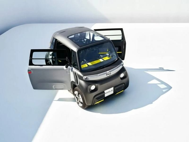OPEL Rocks-e: Ένα ηλεκτρικό αυτοκίνητο ακόμα και για 15χρονους OPEL Rocks-e: Ένα ηλεκτρικό αυτοκίνητο ακόμα και για 15χρονους