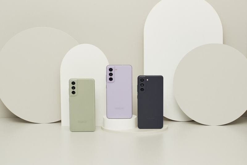 Samsung Galaxy S21 FE: Επίσημα με κορυφαία specs και Android 12 Samsung Galaxy S21 FE: Επίσημα με κορυφαία specs και Android 12