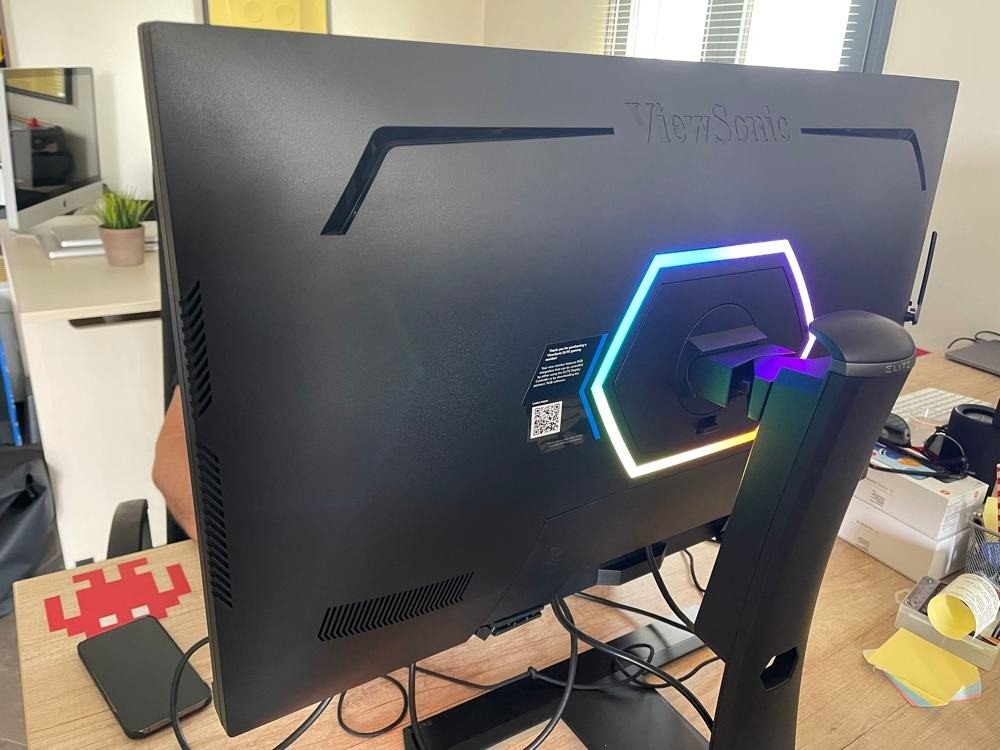 ViewSonic ELITE XG320Q Review: Premium κατασκευή και υψηλή απόδοση ViewSonic ELITE XG320Q Review: Premium κατασκευή και υψηλή απόδοση