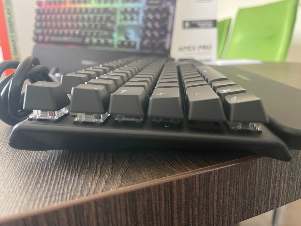 SteelSeries Apex Pro Review: Εμφάνιση, λειτουργικότητα και παραμετροποίηση SteelSeries Apex Pro Review: Εμφάνιση, λειτουργικότητα και παραμετροποίηση
