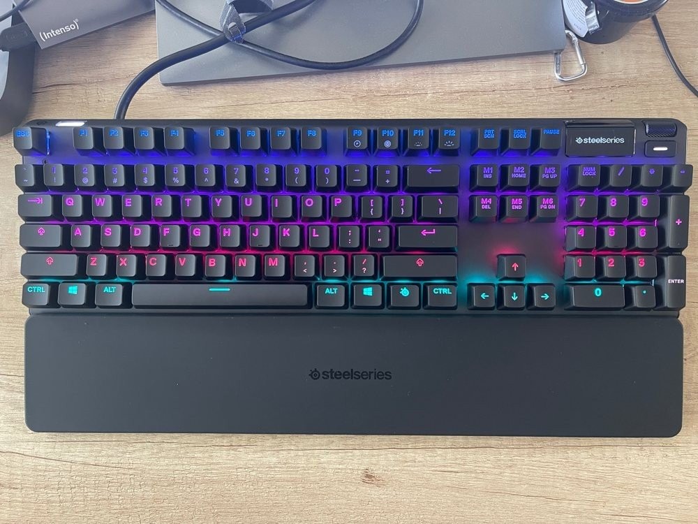 SteelSeries Apex Pro Review: Εμφάνιση, λειτουργικότητα και παραμετροποίηση SteelSeries Apex Pro Review: Εμφάνιση, λειτουργικότητα και παραμετροποίηση