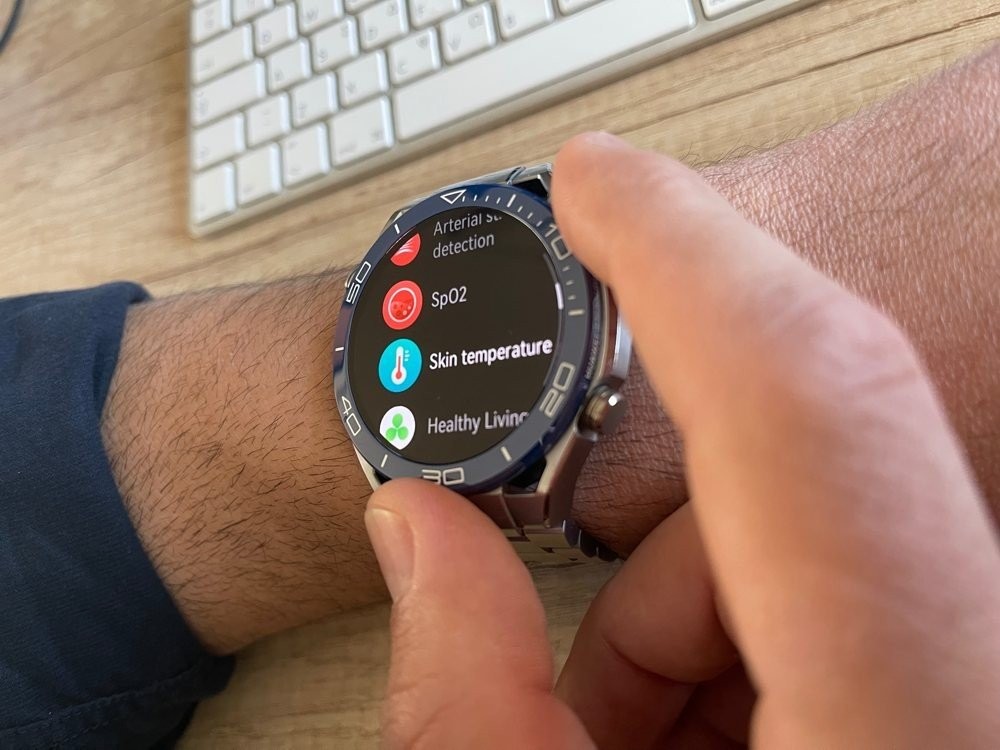 HUAWEI Watch Ultimate Review: Ένα κόσμημα με εξαιρετικές επιδόσεις HUAWEI Watch Ultimate Review: Ένα κόσμημα με εξαιρετικές επιδόσεις